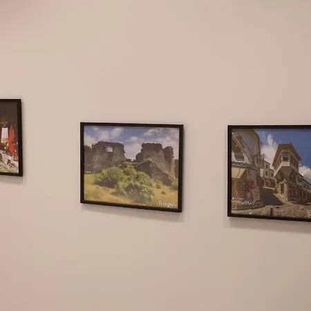 Hira - At Center Hotel