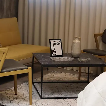 Hira - At Center Hotel Tirana