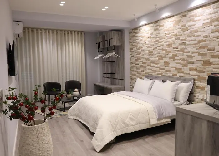 Hira - At Center Hotell Tirana