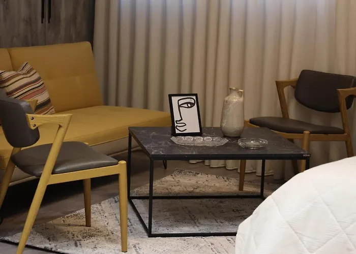 Hira - At Center Hotel Tirana