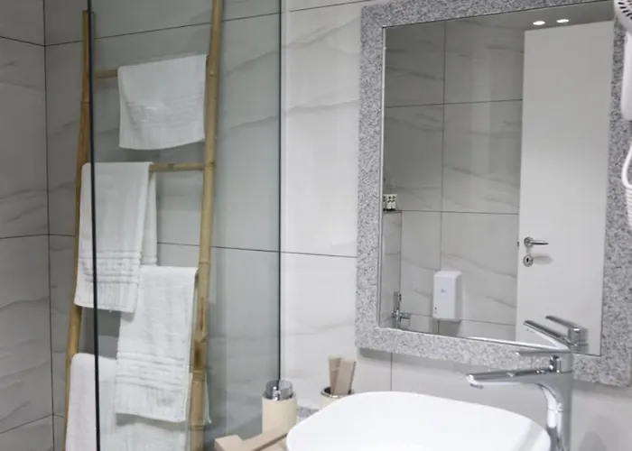 Hotell Hira - At Center