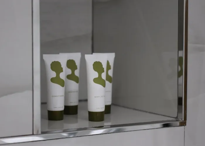 Hotel Hira - At Center *