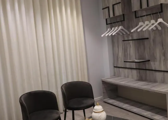 Hotell Hira - At Center *