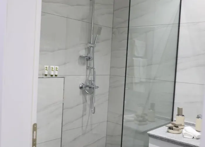 Hira - At Center Tirana